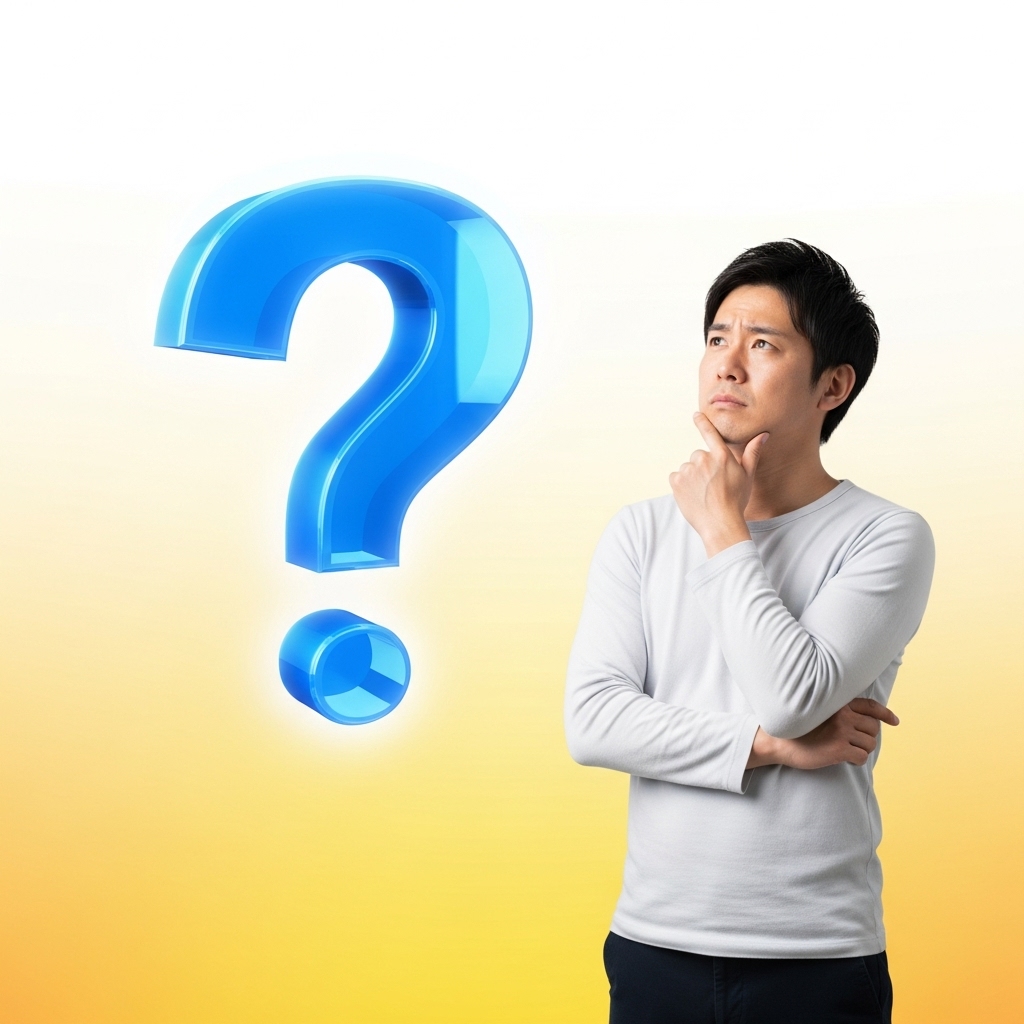 疑問符（ハテナマーク）のオブジェの横で、考えるポーズをとっている日本人男性